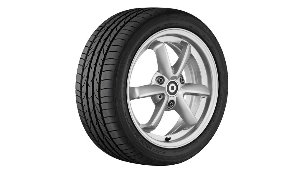 Driespaaks lichtmetalen velg, design 9, 38,1 cm (15 inch), smart, 195/50 R15/, titaanzilver, A4514013602CA4L